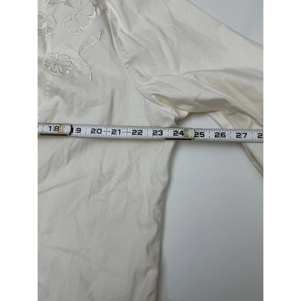 CJ Banks Women's White Embroidered Fringed Collarless Denim Jacket 1X - Picture 8 of 11